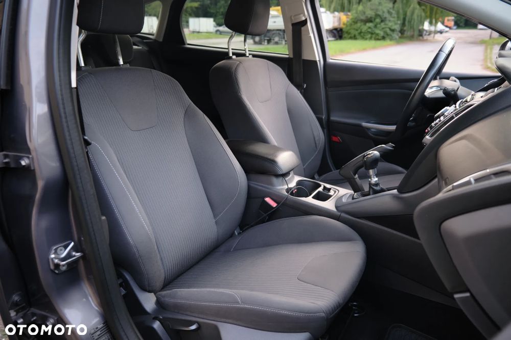 Ford Focus 1.6 EcoBoost Titanium - 14