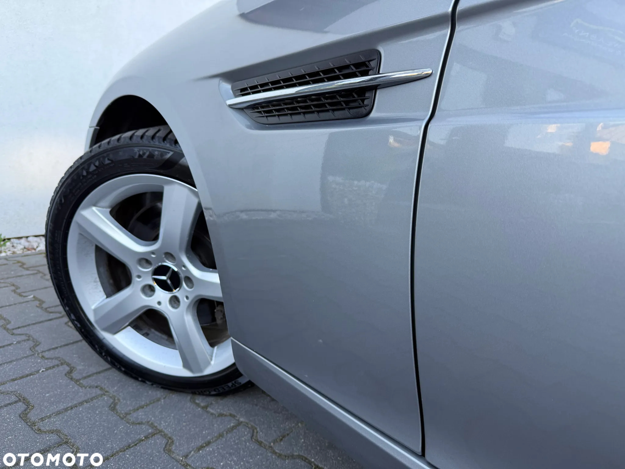 Mercedes-Benz SLK 250 (BlueEFFICIENCY) 7G-TRONIC - 29