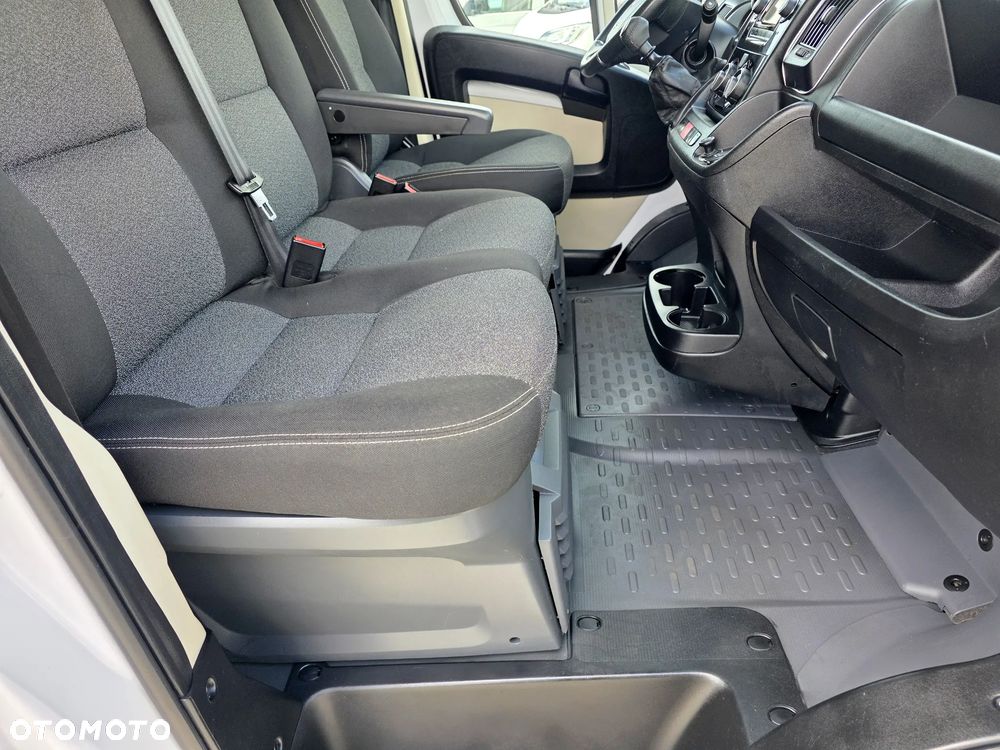Fiat DUCATO 2,3 MJT 150 KONNY KONTENER 4,2M WINDA KLIMA WEBASTO 16 KOŁA MAX - 20