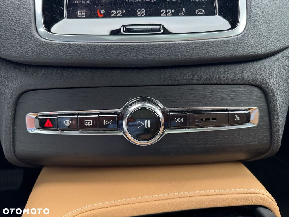 Volvo XC 90 - 26