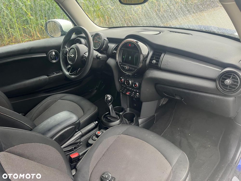 MINI Cooper Essential Trim - 15