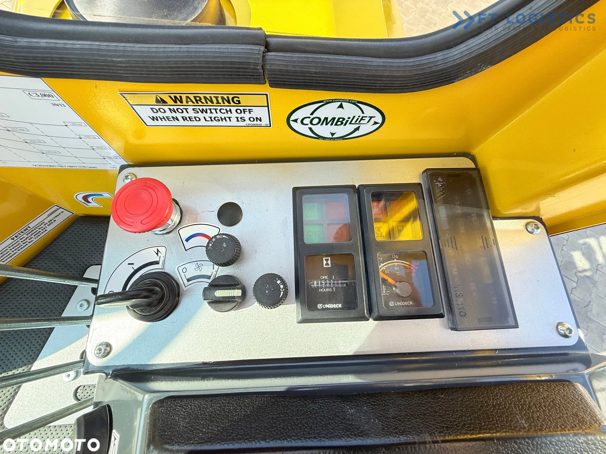 Combilift C3000 / GAS / TRIPLEX - 4900MM / JEDYNE 1537 MTH / POZYCJONER WIDEŁ / KABINA / JAK NOWY - 16