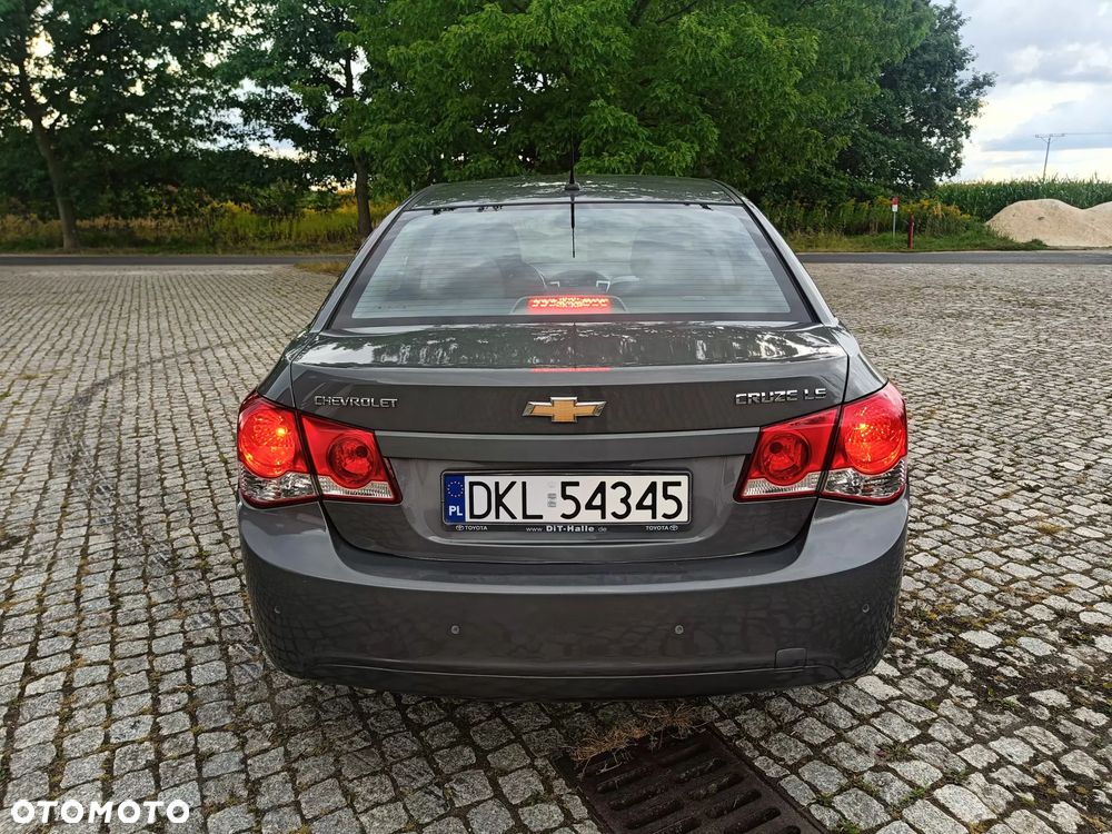 Chevrolet Cruze 1.6 - 21
