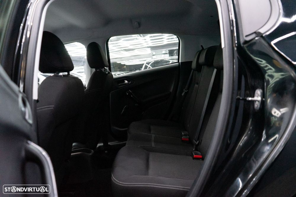 Peugeot 208 1.2 PureTech Style - 40