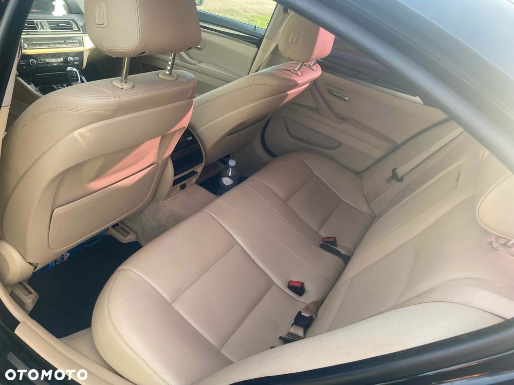 BMW Seria 5 530d xDrive - 4