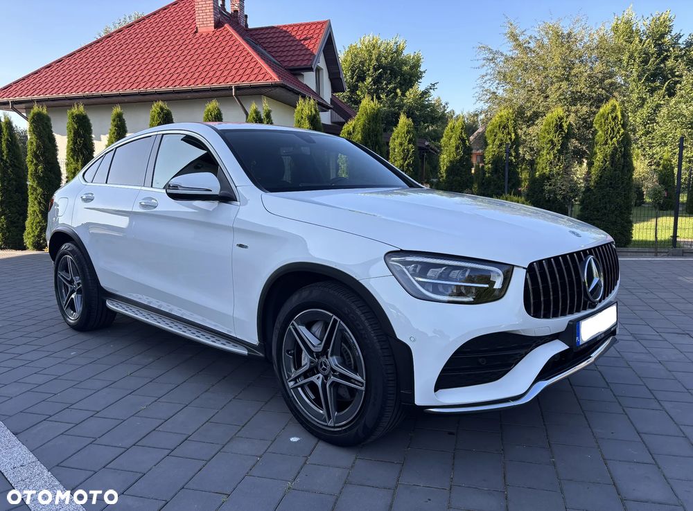 Mercedes-Benz GLC 200 4Matic 9G-TRONIC AMG Line Plus - 4