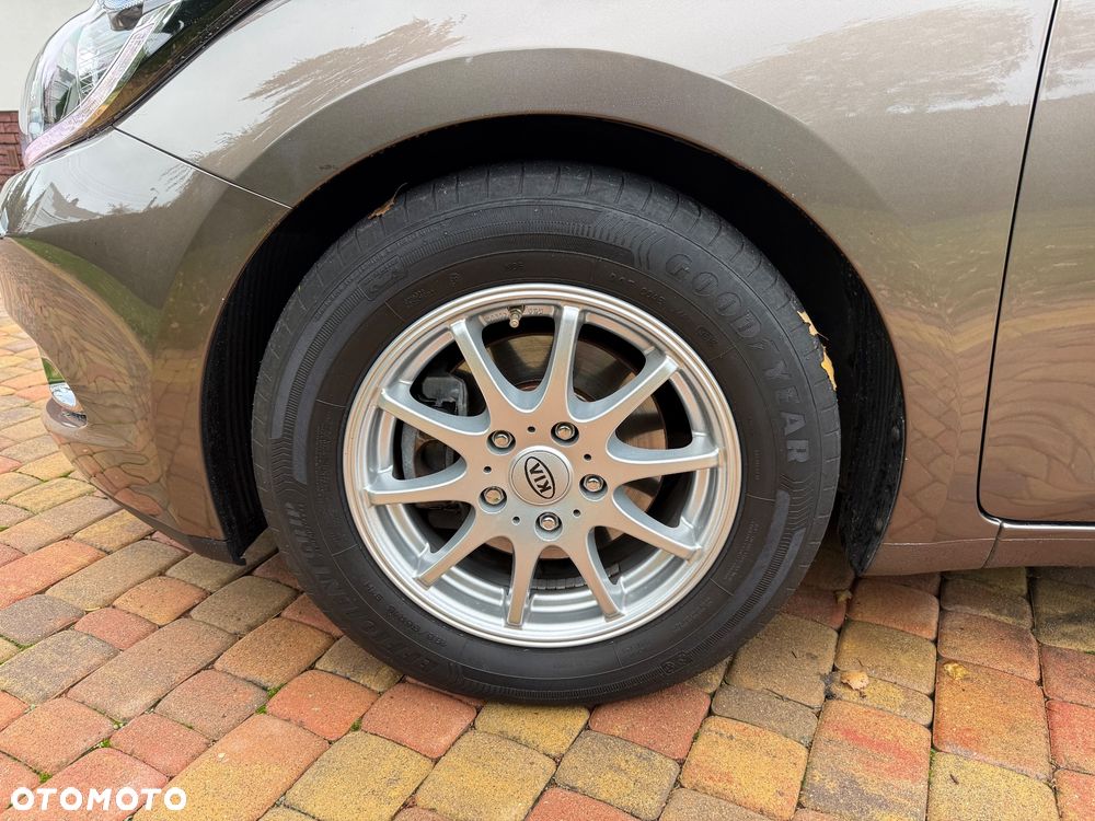 Kia Ceed - 31