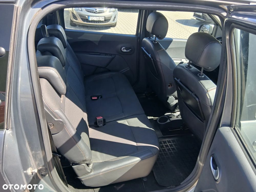 Dacia Lodgy 1.6 SCe Stepway S&S - 9