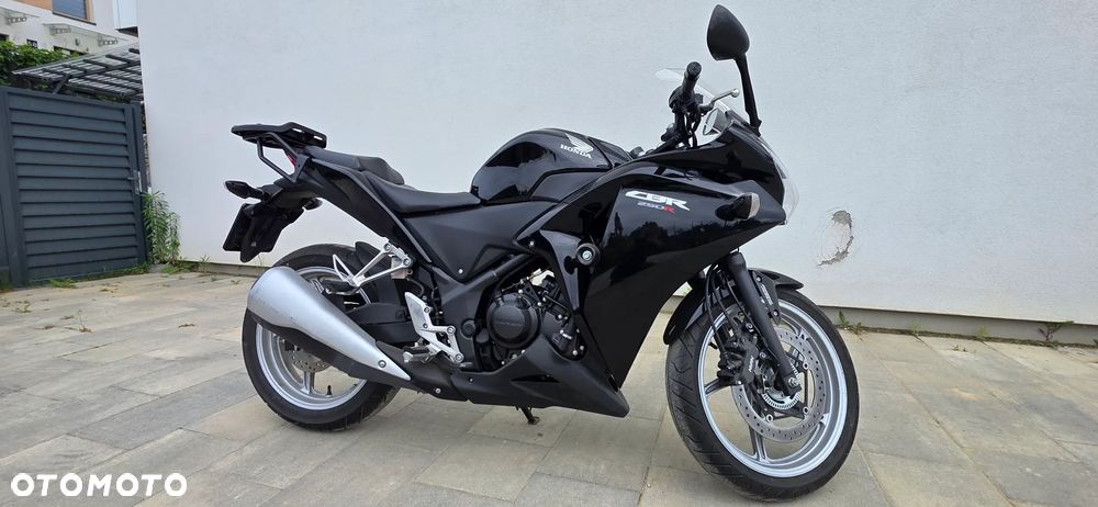 Honda CBR - 11