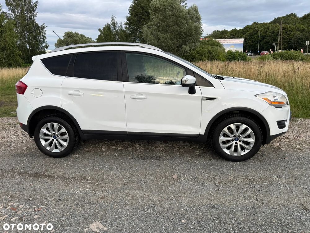 Ford Kuga 2.0 TDCi 2x4 Titanium - 9