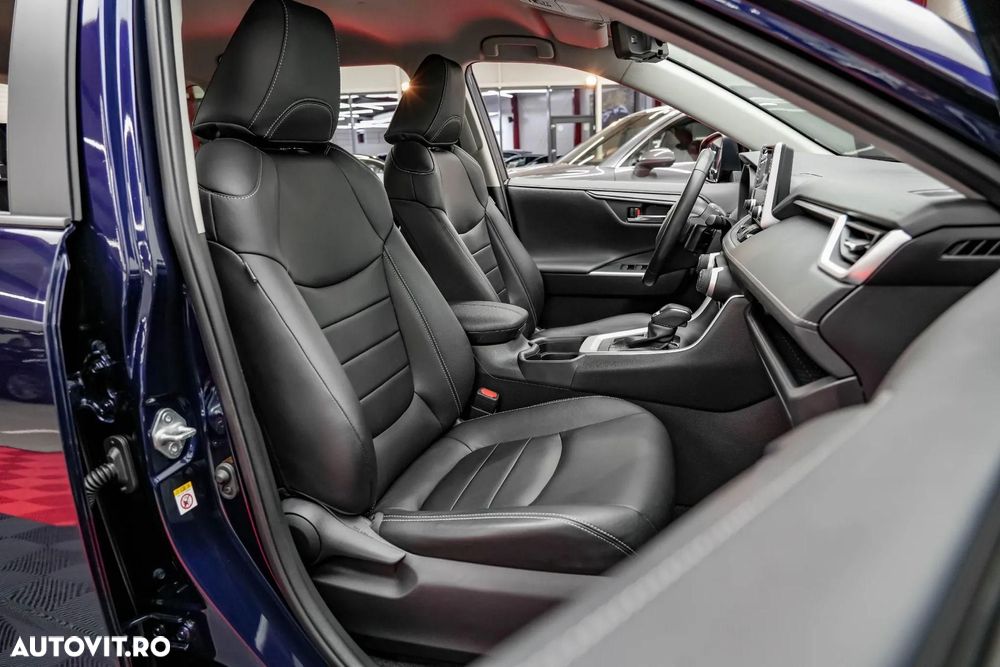 Toyota RAV4 2.0P CVT AWD Luxury - 4