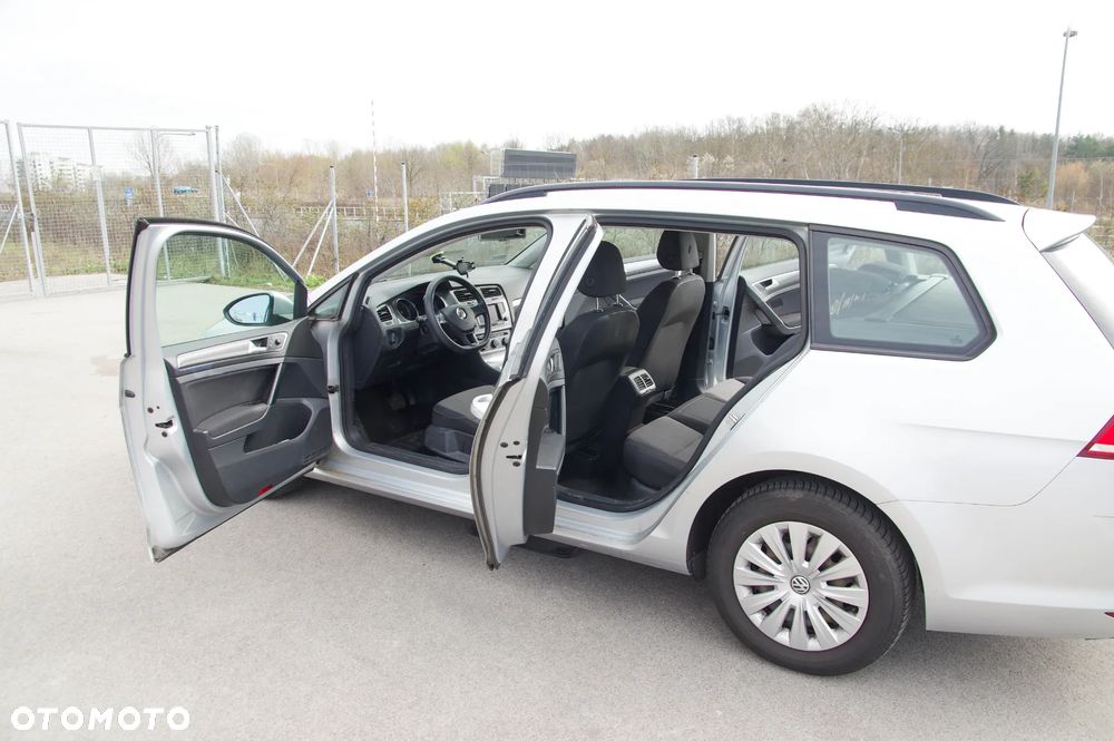 Volkswagen Golf - 20