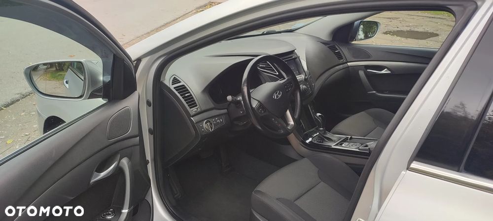 Hyundai i40 Kombi 1.7 CRDi DCT Premium - 7