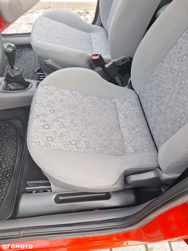 Ford Fiesta 1.25 Ambiente - 15