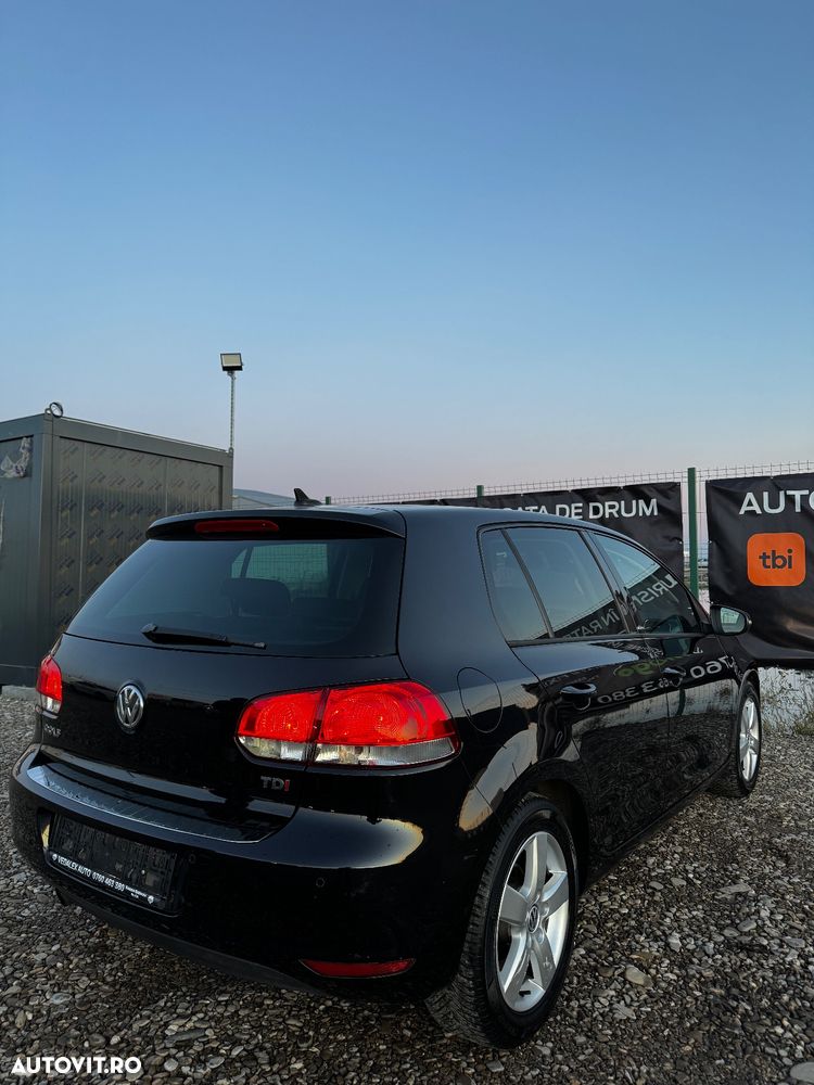 Volkswagen Golf 1.6 TDI DPF BlueMotion Technology Comfortline - 8