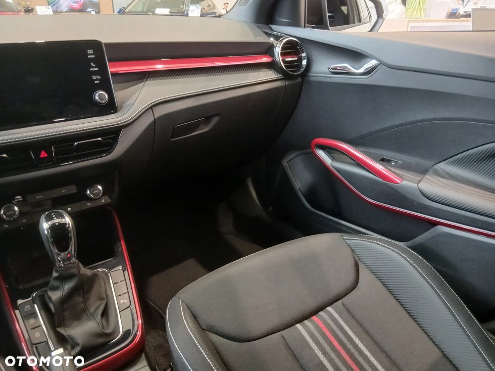 Skoda Fabia 1.0 TSI Monte Carlo DSG - 17
