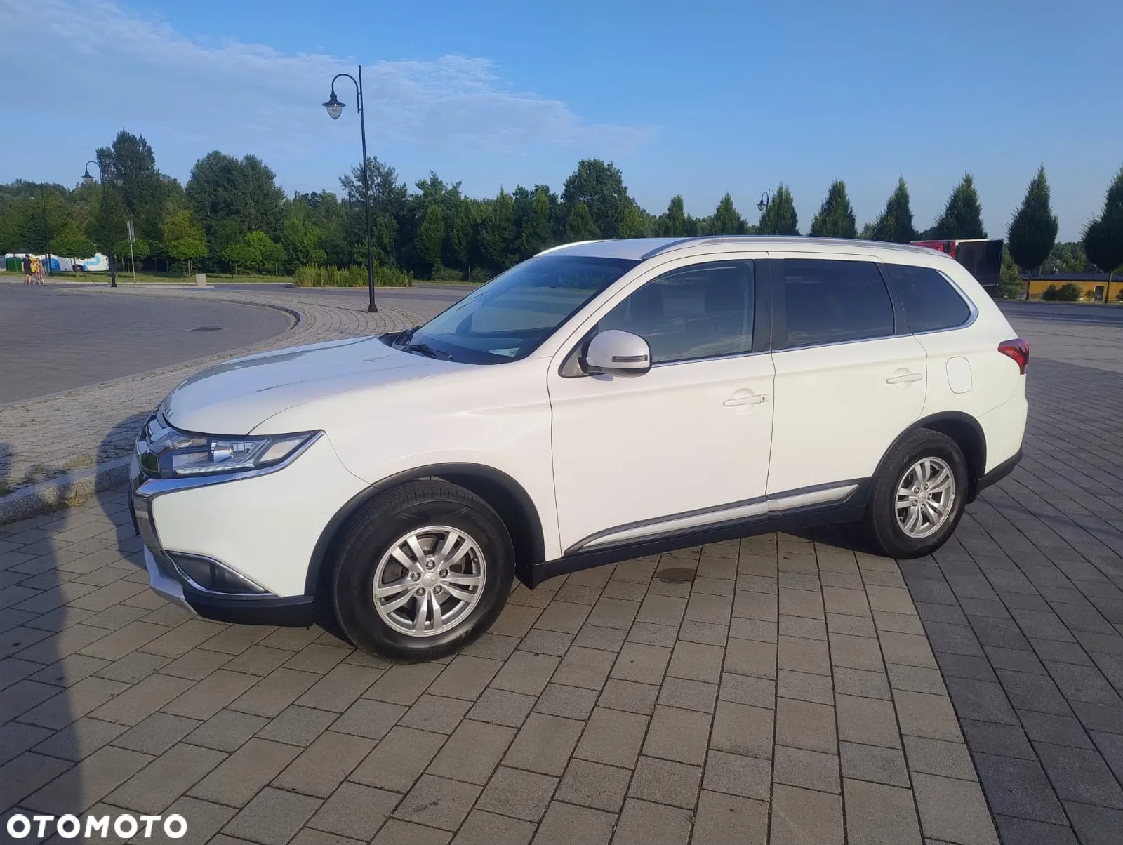 Mitsubishi Outlander 2.0 Intense 4WD CVT - 2