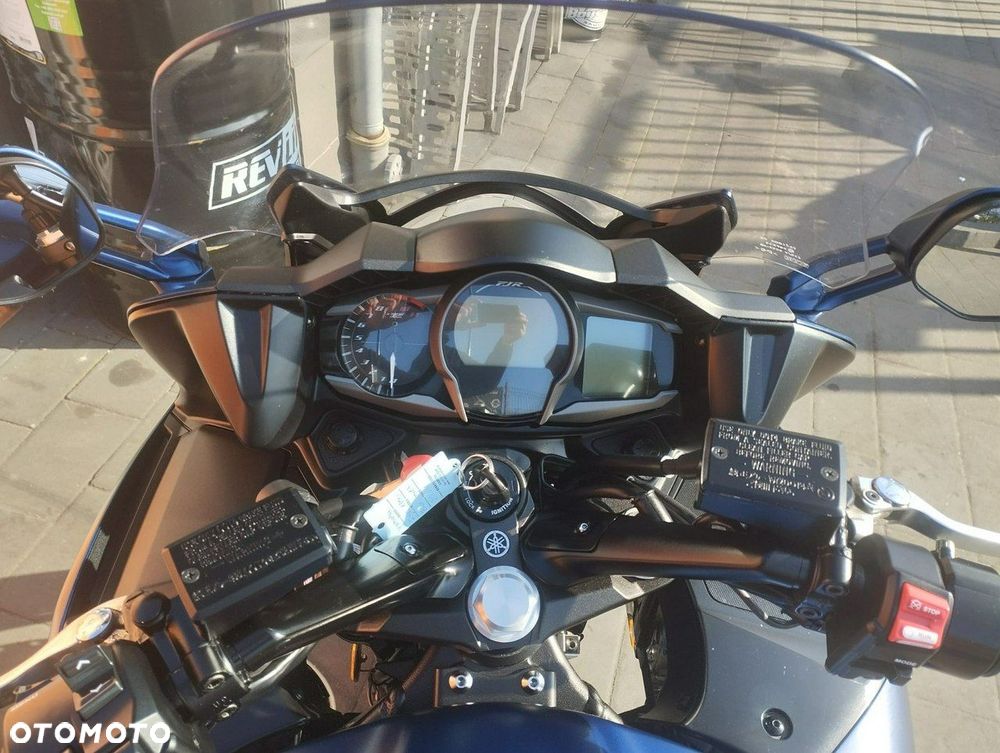 Yamaha FJR - 8