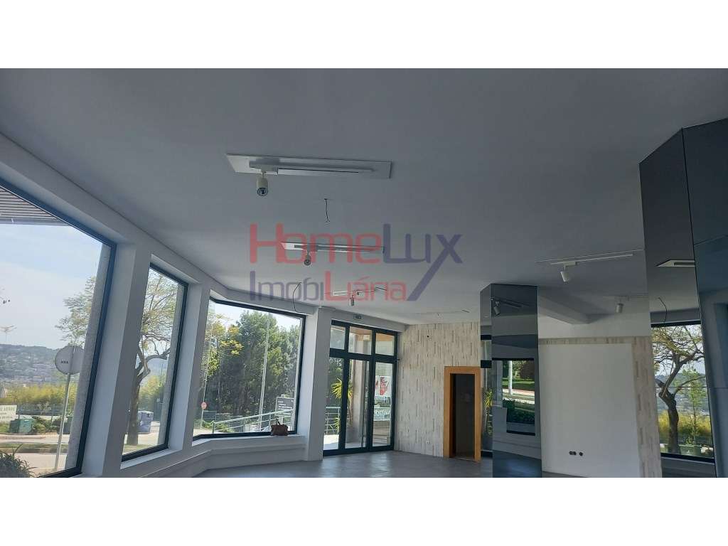 LOJA PARA ARRENDAR EM OLIVEIRA DE AZEMÉIS - Grande imagem: 3/8