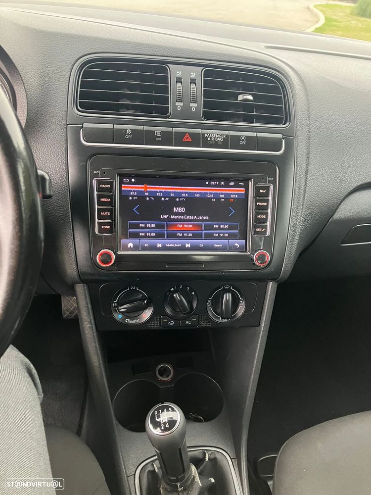 VW Polo 1.6 TDI Confortline BlueMotion - 8