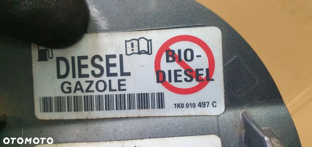 Klapka wlewu paliwa VW Passat B6 LA7T 3C9809857 - 6