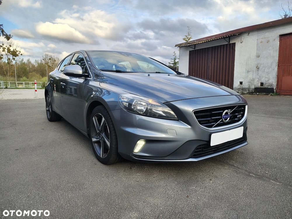 Volvo V40 D4 RDesign - 1