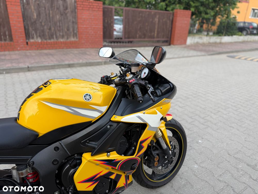 Yamaha R6 - 9