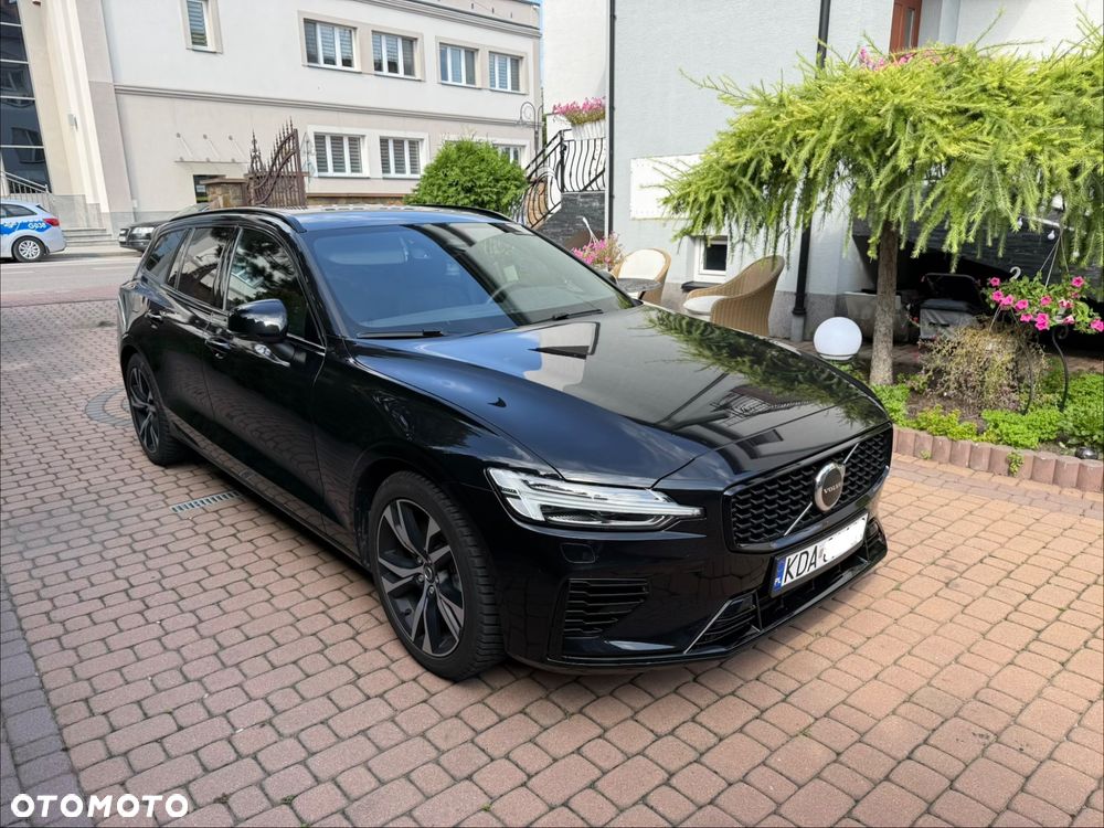 Volvo V60 T6 AWD Plug-In Hybrid Ultra Dark - 4