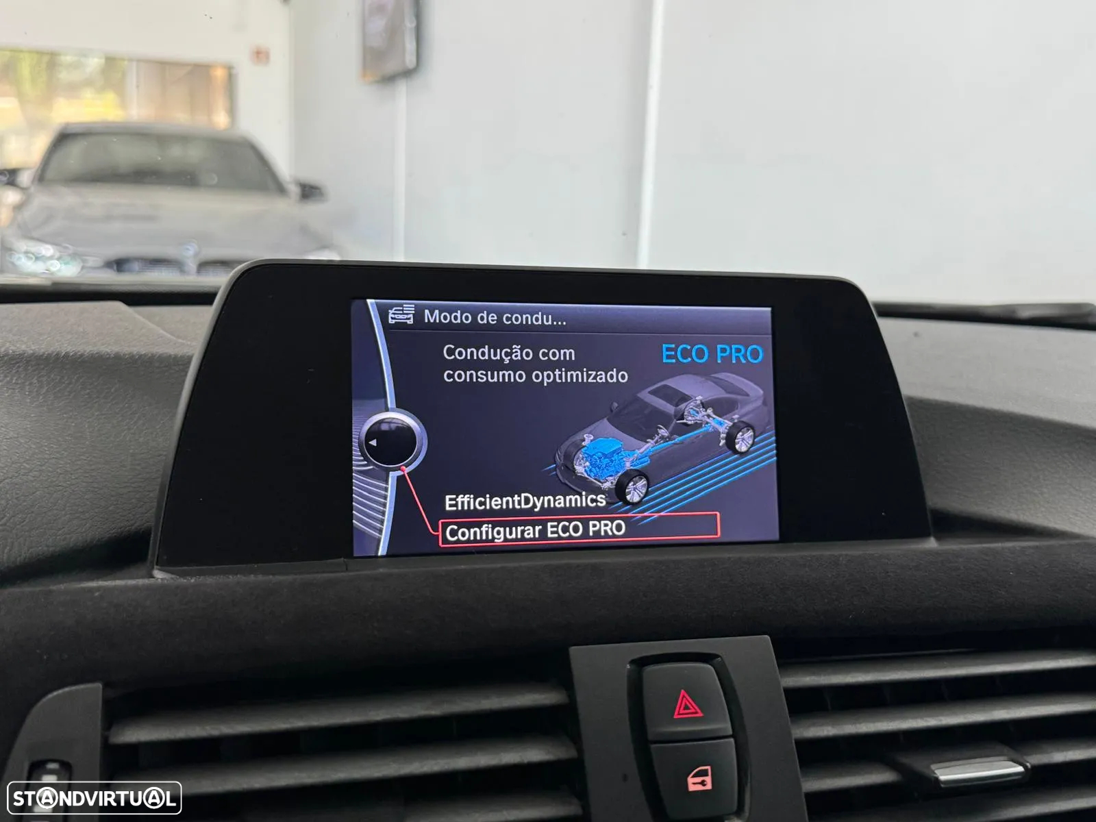 BMW 320 d EfficientDynamics Auto - 35
