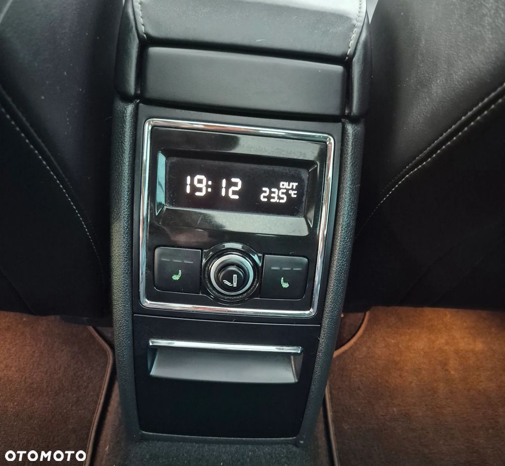 Skoda Superb 1.6 TDI Active Greenline - 19