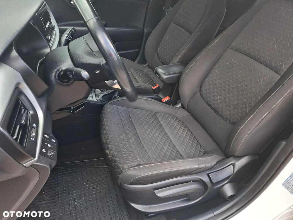 Kia Rio 2019 photo 4