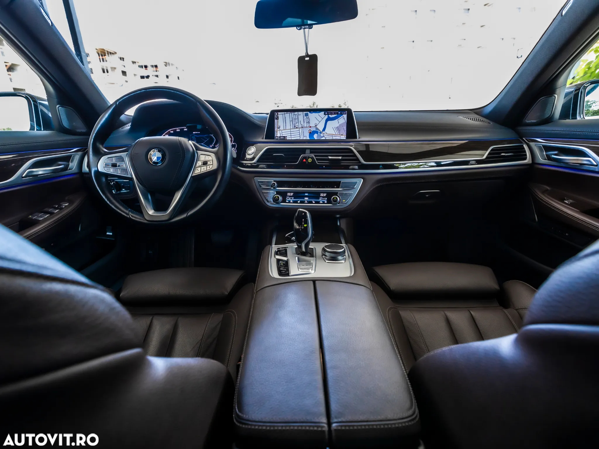 BMW Seria 7 745Le xDrive AT PHEV - 38