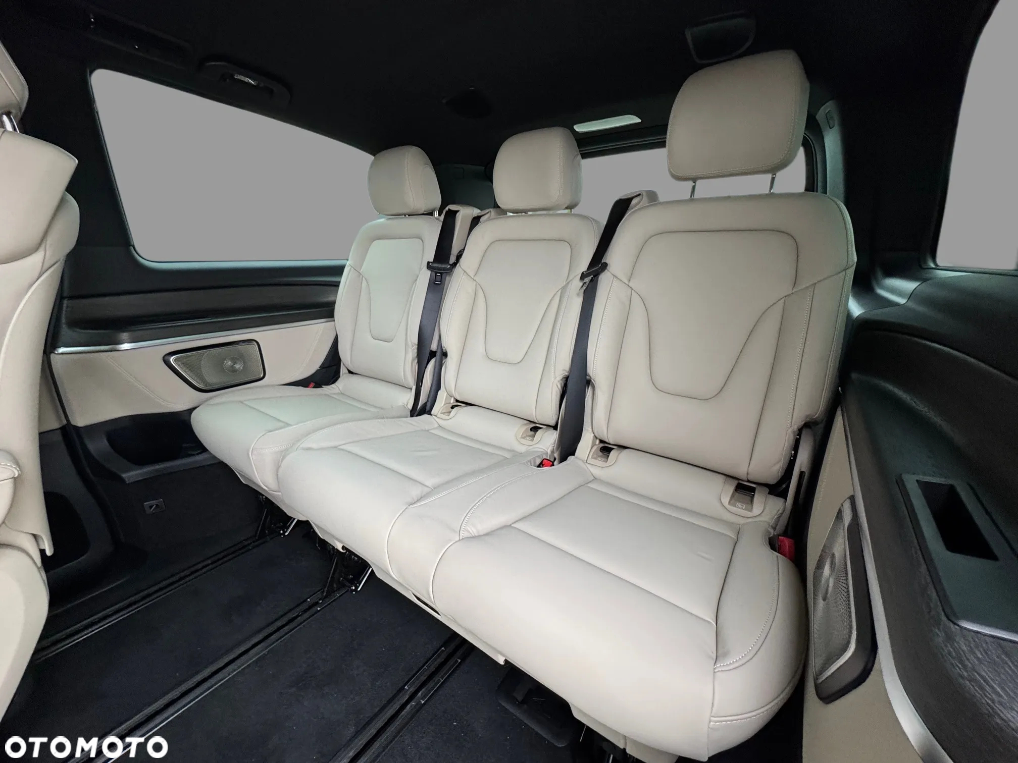 Mercedes-Benz Klasa V 300 d 4-Matic Exclusive 9G-Tronic (d³ugi) - 13