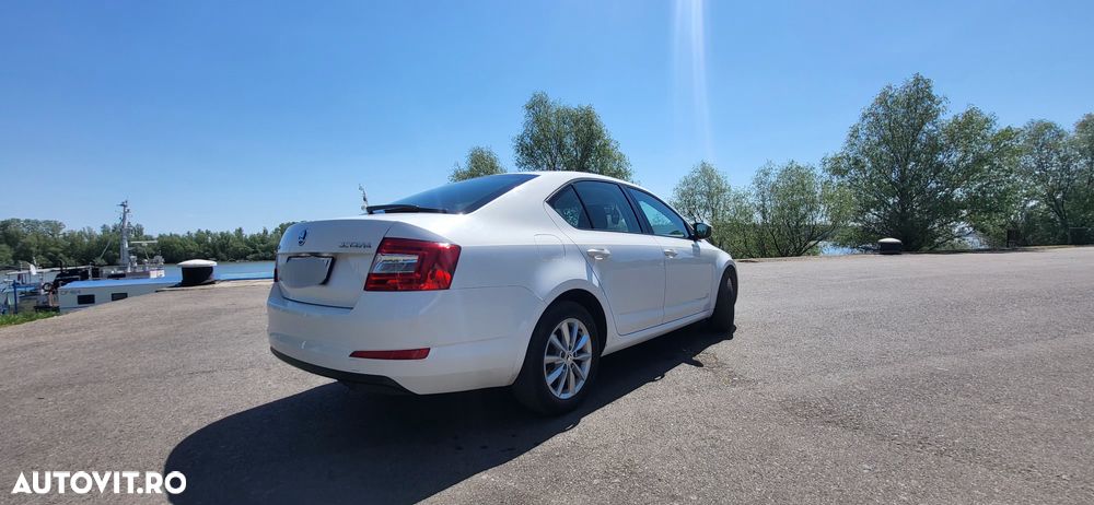 Skoda Octavia 2.0 TDI Style - 7