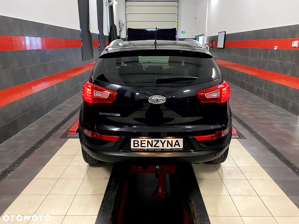 Kia Sportage 2.0 L - 12