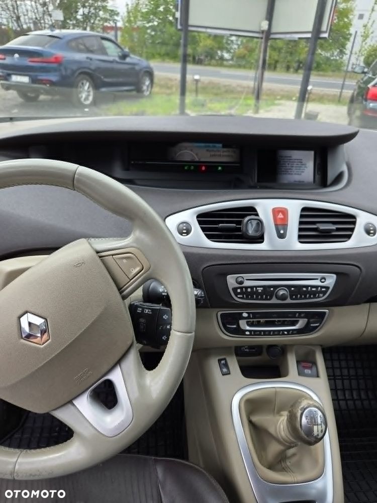 Renault Scenic - 8