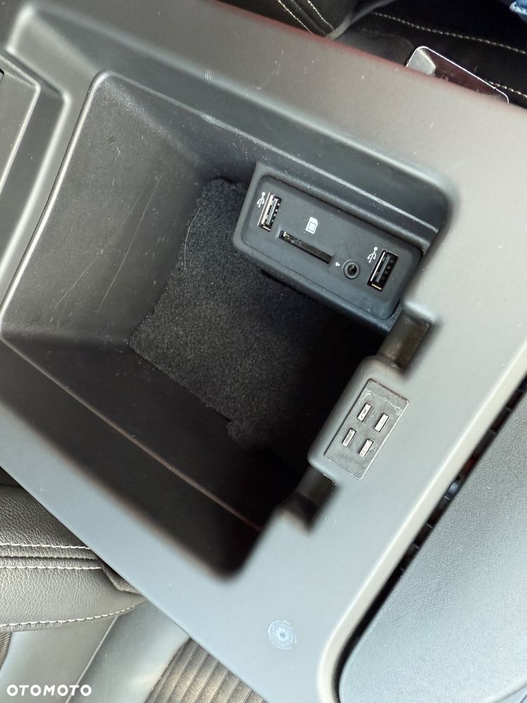 Renault Scenic ENERGY dCi 160 EDC BOSE EDITION - 23