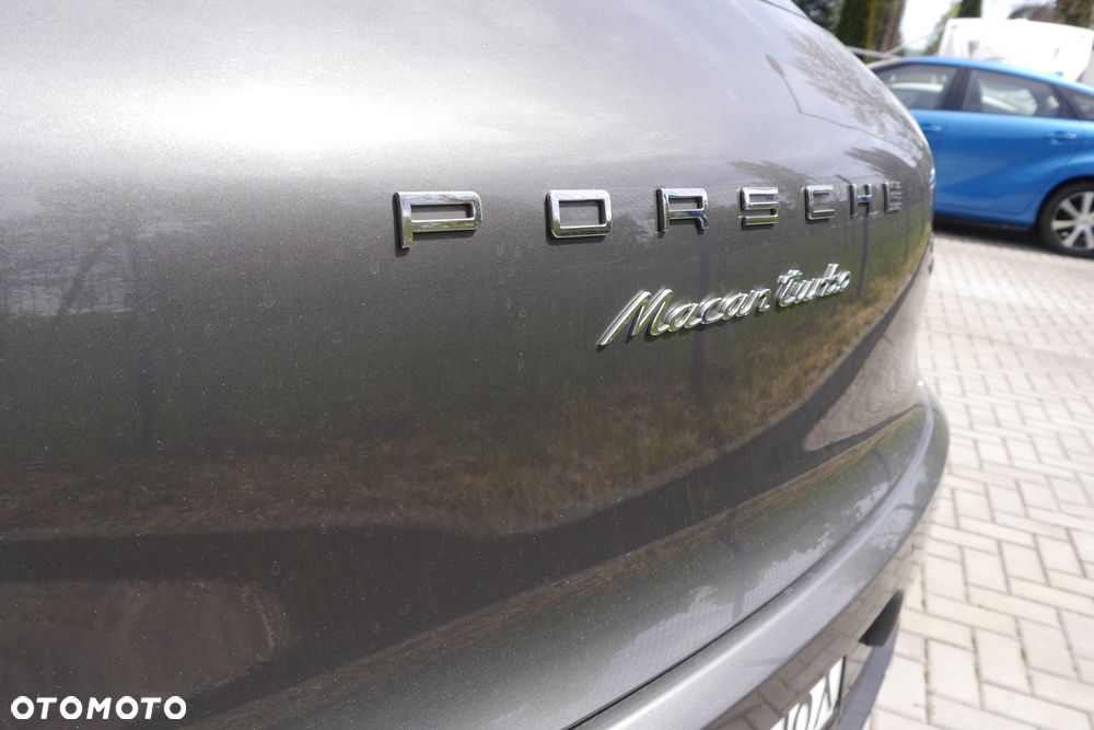 Porsche Macan Turbo - 9