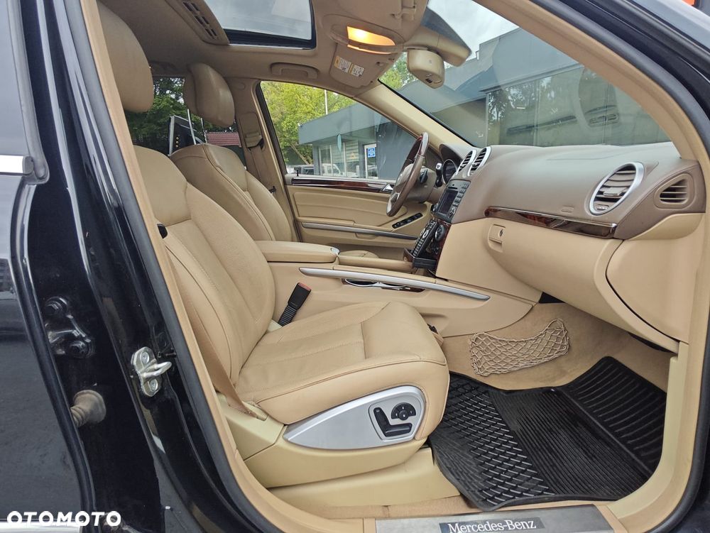 Mercedes-Benz GL 500 4Matic 7G-TRONIC - 13
