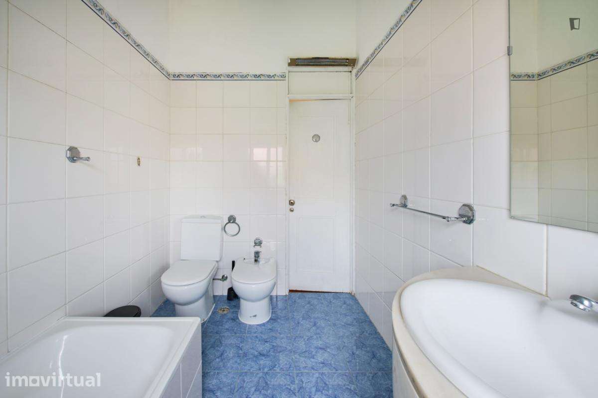 Quarto - localizado em São Bento Lisbon - Grande imagem: 3/27