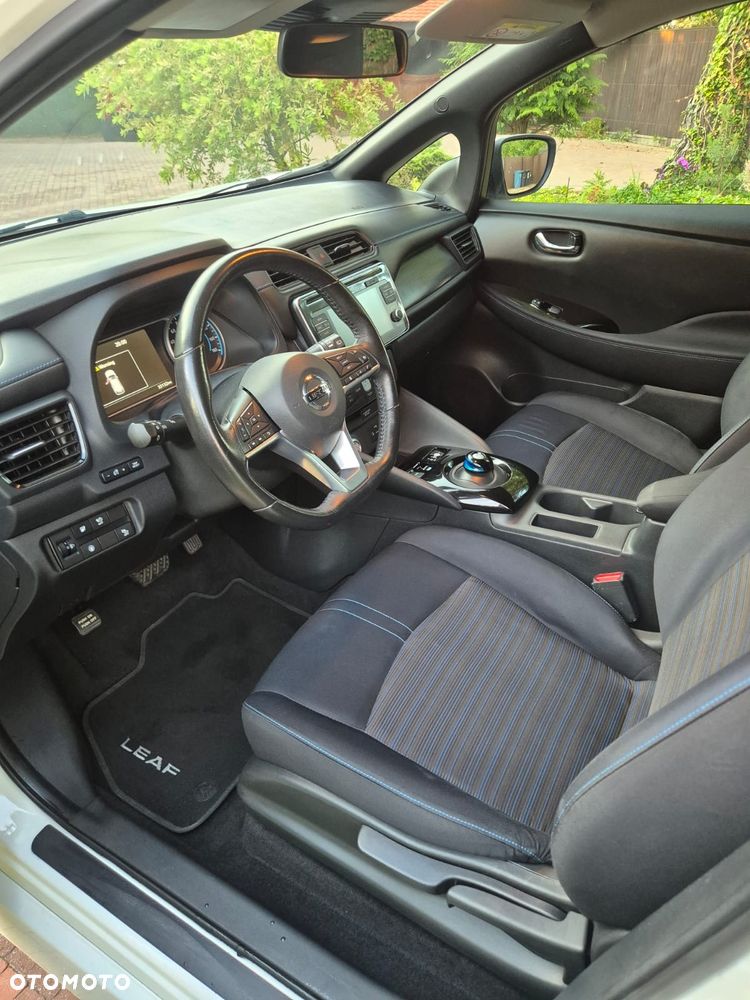 Nissan Leaf 40kWh 10 - 25