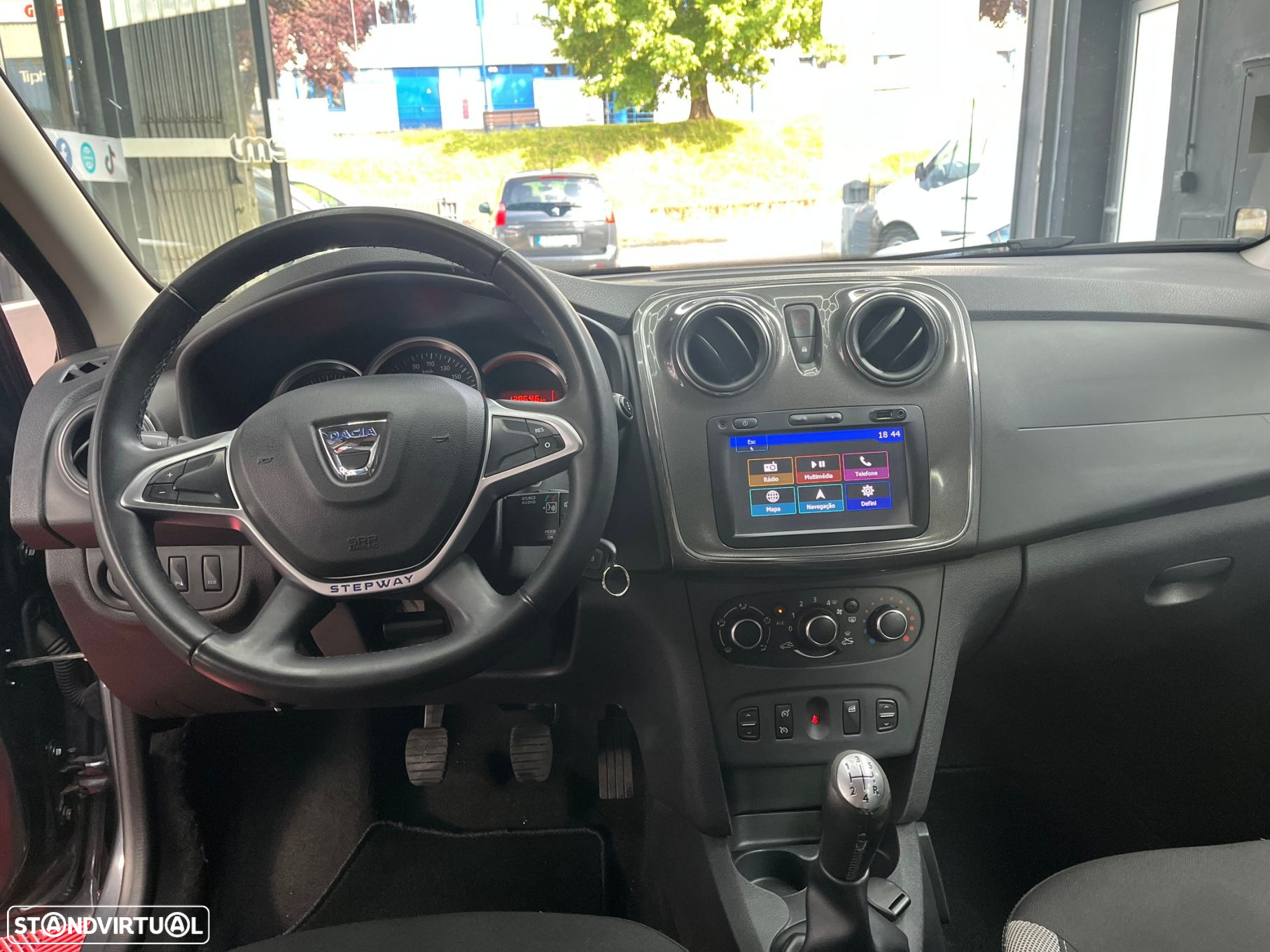 Dacia Logan 0.9 TCe Confort - 12
