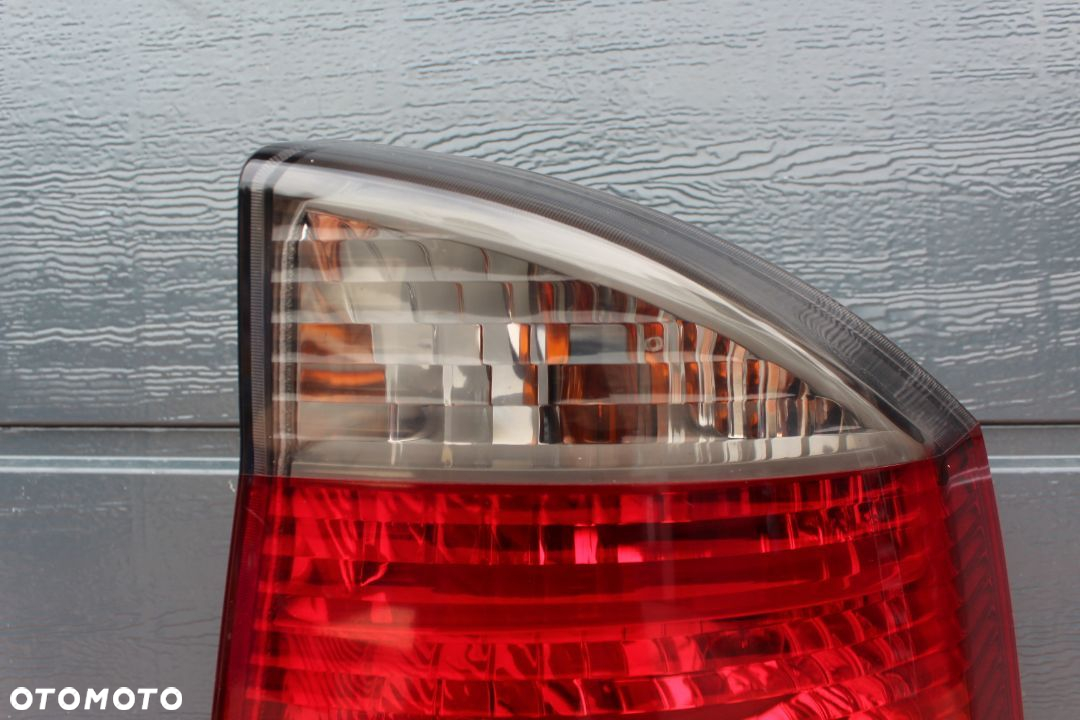 LAMPA PRAWY TYŁ TYLNA PRAWA OPEL VECTRA C HATCHBACK GTS - 2