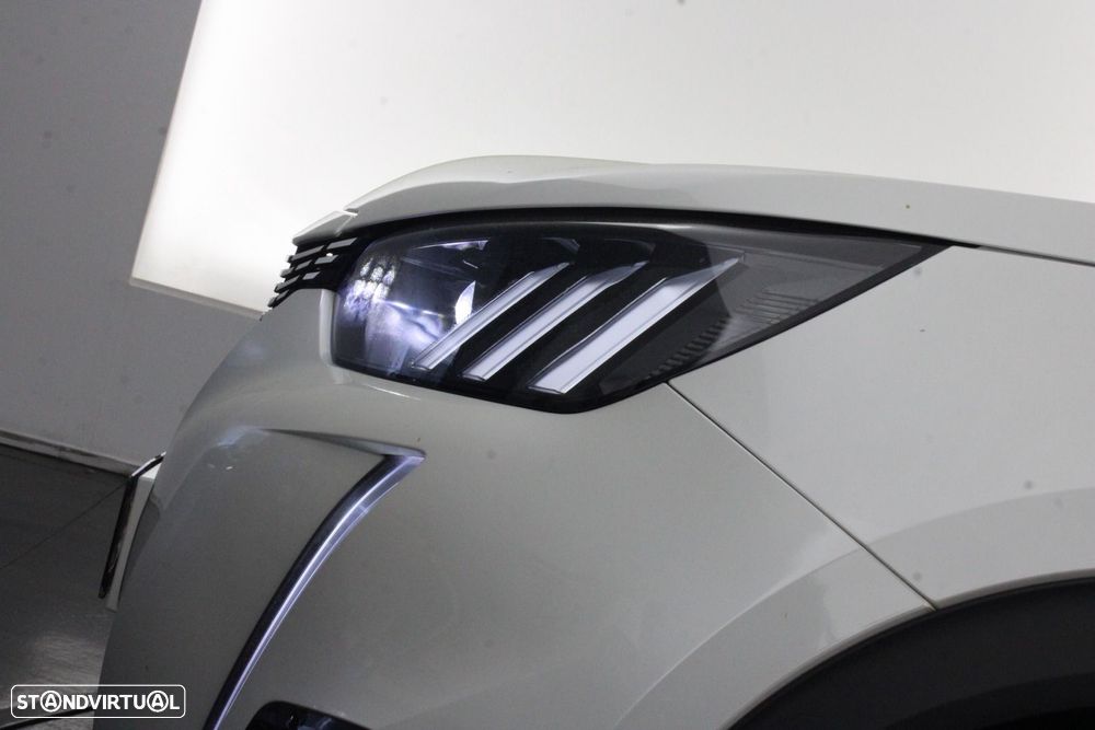 Peugeot e-2008 50 kWh GT Pack - 37