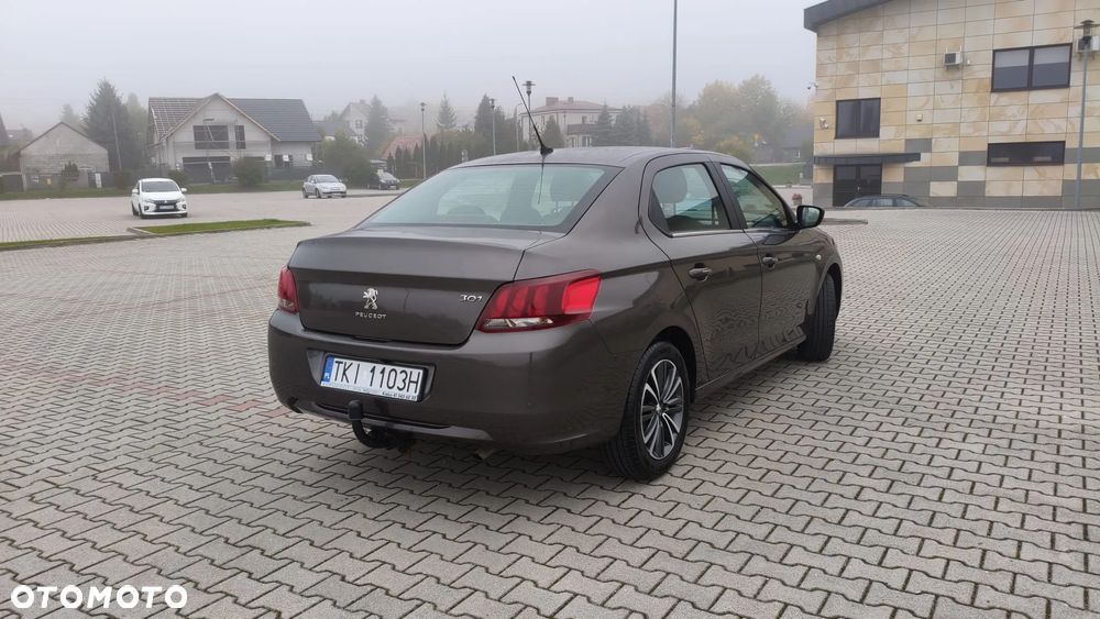 Peugeot 301 - 7