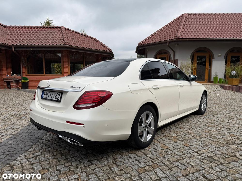 Mercedes-Benz Klasa E 220 d 4-Matic 9G-TRONIC - 3