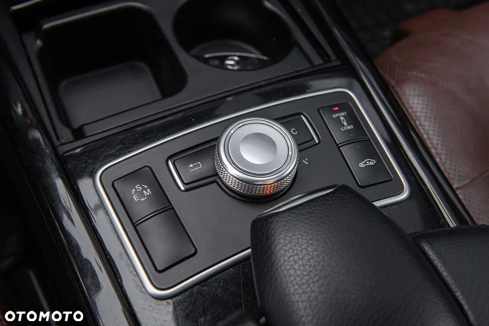 Mercedes-Benz Klasa E 350 CDI BlueEff Avantgarde - 27