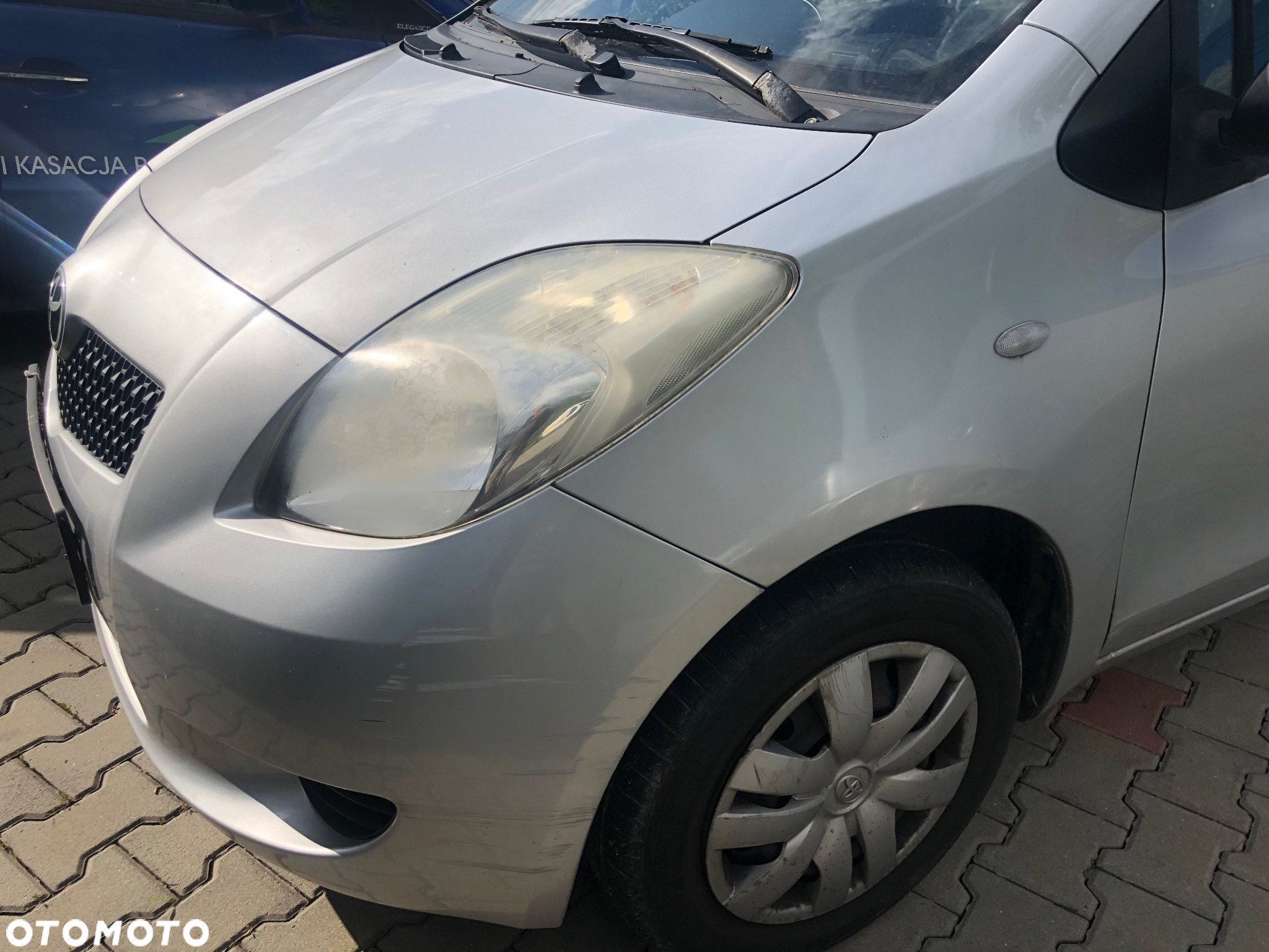 Fotel prawy lewy kanapa kpl Toyota Yaris II 3D - 5