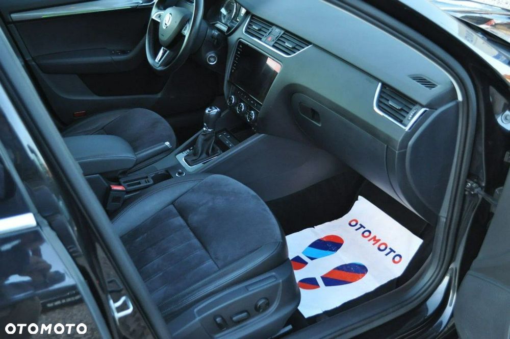 Skoda Octavia 2.0 TDI 4x4 DSG RS - 32