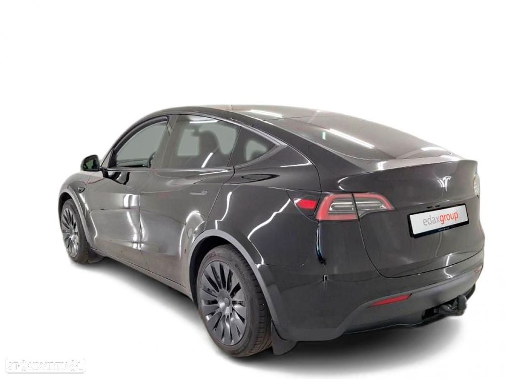 Tesla Model Y Standard RWD - 2